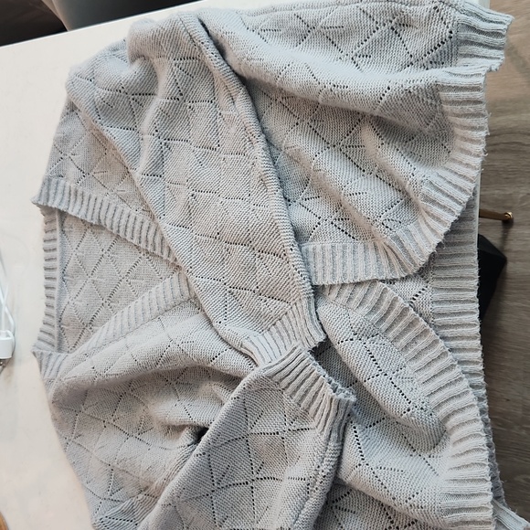 Sweaters - Diamond Stitch Light Gray V-Neck Open Cardigan Sweater